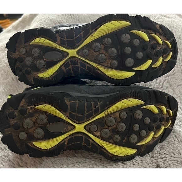 Mountain Warehouse Winter Hiking Boots, Youth Boy’s Size 4Y, GUC - Picture 7 of 11